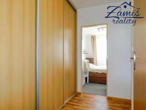 Pronájem bytu 2+kk, Kladno, Na růžovém poli, 45 m2