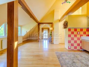 Pronájem atypického bytu, Praha - Zbraslav, Šůrova, 142 m2