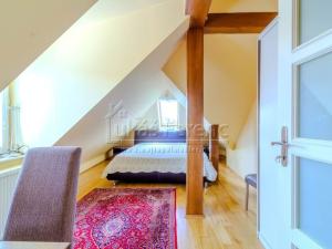 Pronájem atypického bytu, Praha - Zbraslav, Šůrova, 142 m2