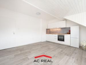 Pronájem bytu 2+kk, Brno - Černovice, Bolzanova, 43 m2