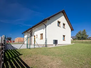 Prodej rodinného domu, Benešov, 107 m2