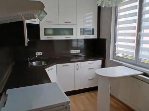 Prodej bytu 3+1, Ostrov, Severní, 69 m2