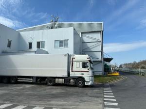 Pronájem skladu, Panenské Břežany, 4500 m2