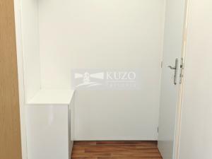 Pronájem bytu 1+kk, Praha, Kaplická, 27 m2