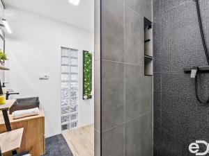 Prodej bytu 2+1, Hradec Králové, třída SNP, 57 m2