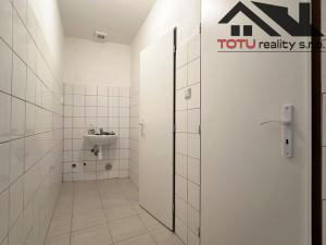 Pronájem obchodního prostoru, Jaroměř, Husova, 200 m2