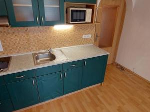 Pronájem bytu 1+kk, Valašské Meziříčí, Vsetínská, 19 m2