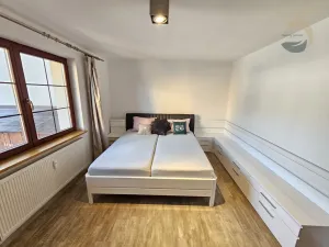 Prodej atypického bytu, Srní, 96 m2