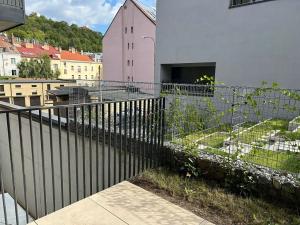 Pronájem bytu 1+kk, Praha - Smíchov, Na Neklance, 42 m2