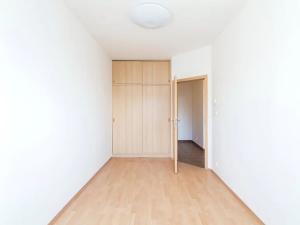 Prodej bytu 2+kk, Praha - Letňany, Kuželova, 37 m2