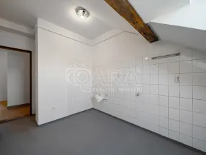 Prodej bytu 3+1, Praha - Bubeneč, Na výšinách, 77 m2