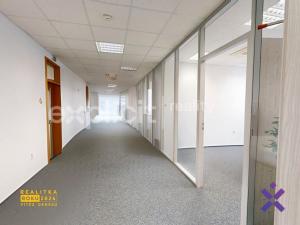 Pronájem kanceláře, Zlín, náměstí Míru, 120 m2