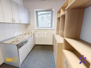 Pronájem kanceláře, Zlín, náměstí Míru, 120 m2