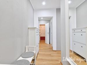 Pronájem bytu 2+1, Brno, Ečerova, 61 m2
