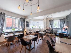 Pronájem restaurace, Praha - Holešovice, U studánky, 53 m2