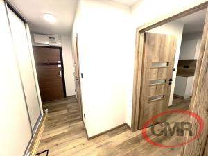 Prodej bytu 2+kk, Praha, Křivenická, 44 m2