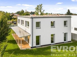 Prodej rodinného domu, Líbeznice, 320 m2