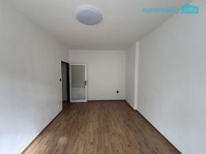 Pronájem bytu 1+kk, Cheb, Školní, 40 m2