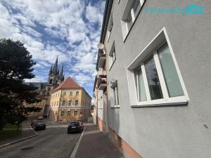 Pronájem bytu 1+kk, Cheb, Školní, 40 m2