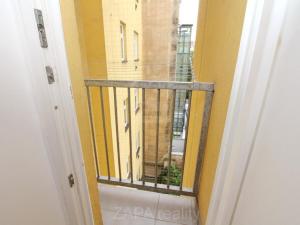 Pronájem bytu 2+kk, Praha - Smíchov, Grafická, 42 m2