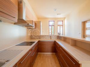 Prodej bytu 4+1, Plzeň - Severní Předměstí, Křížkova, 100 m2