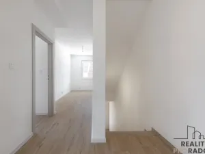 Prodej bytu 4+kk, Ostopovice, B. Němcové, 170 m2