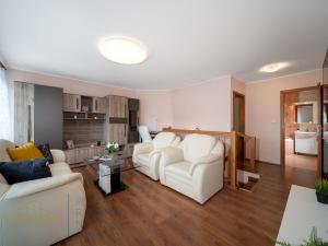 Prodej rodinného domu, Nová Paka - Vrchovina, 150 m2