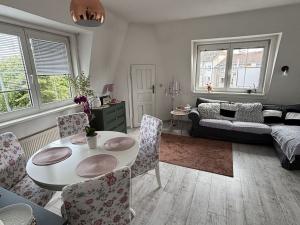 Prodej bytu 4+1, Karlovy Vary - Stará Role, Rybářská, 111 m2