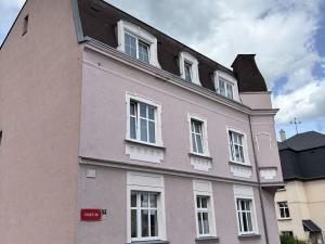 Prodej bytu 4+1, Karlovy Vary - Stará Role, Rybářská, 111 m2