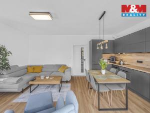 Pronájem bytu 2+kk, Praha - Dolní Chabry, U jízdárny, 51 m2