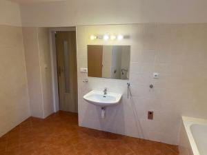 Pronájem bytu 3+kk, Kladno, Dr. Vrbenského, 94 m2