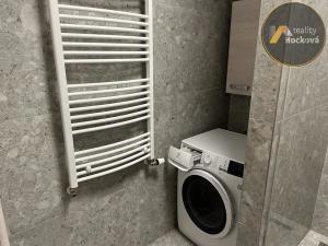 Prodej bytu 3+kk, Praha - Kamýk, Zimova, 77 m2