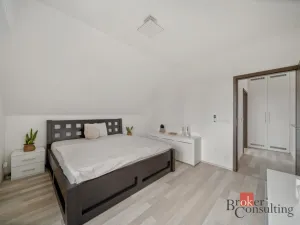 Prodej rodinného domu, Lidice, Starosty Hejmy, 154 m2