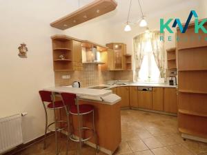 Prodej bytu 3+1, Karlovy Vary, Zahradní, 123 m2