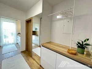 Pronájem bytu 1+kk, Zlín, Pod Hradem II, 29 m2