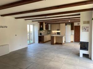 Pronájem rodinného domu, Ledčice, 700 m2