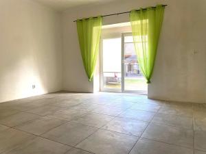 Pronájem rodinného domu, Ledčice, 700 m2