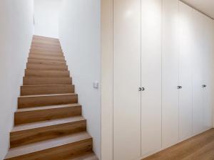 Pronájem vily, Praha - Horní Měcholupy, U Golfu, 248 m2