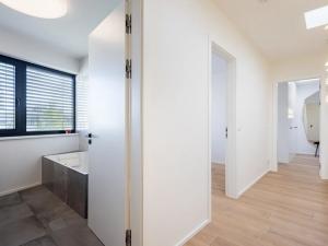 Pronájem vily, Praha - Horní Měcholupy, U Golfu, 248 m2