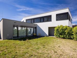 Pronájem vily, Praha - Horní Měcholupy, U Golfu, 248 m2