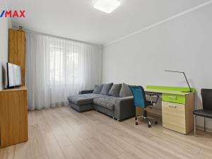 Prodej bytu 2+1, Karlovy Vary, K. Čapka, 57 m2