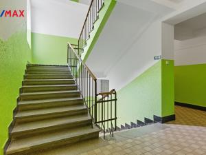 Prodej bytu 2+1, Karlovy Vary, K. Čapka, 57 m2