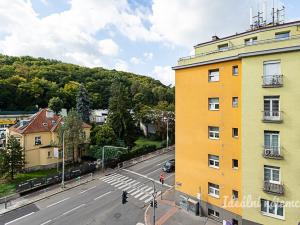 Pronájem bytu 2+kk, Praha - Košíře, Hlaváčkova, 49 m2