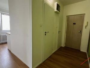 Pronájem bytu 2+1, Praha - Malešice, Bydžovského, 57 m2
