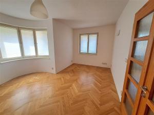 Pronájem bytu 2+1, Praha, Na květnici, 66 m2