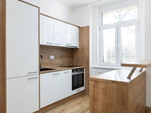 Pronájem bytu 2+kk, Praha - Nusle, 5. května, 51 m2