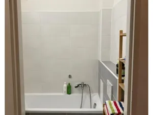 Pronájem bytu 1+kk, Praha - Holešovice, Tusarova, 30 m2