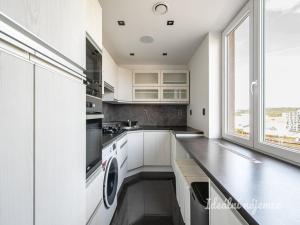 Pronájem bytu 3+1, Praha - Vysočany, Spojovací, 68 m2