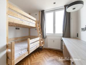 Pronájem bytu 3+1, Praha - Vysočany, Spojovací, 68 m2