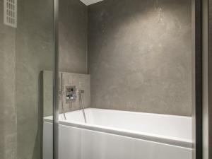 Pronájem bytu 3+1, Praha - Vysočany, Spojovací, 68 m2